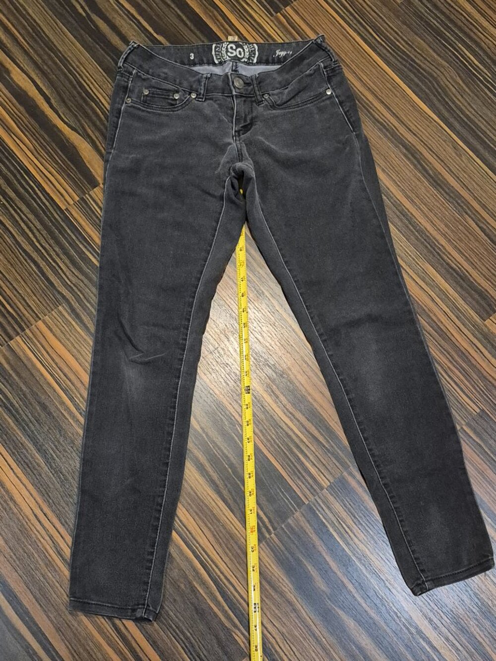 SO Women's Skinny Jeans in Faded Black